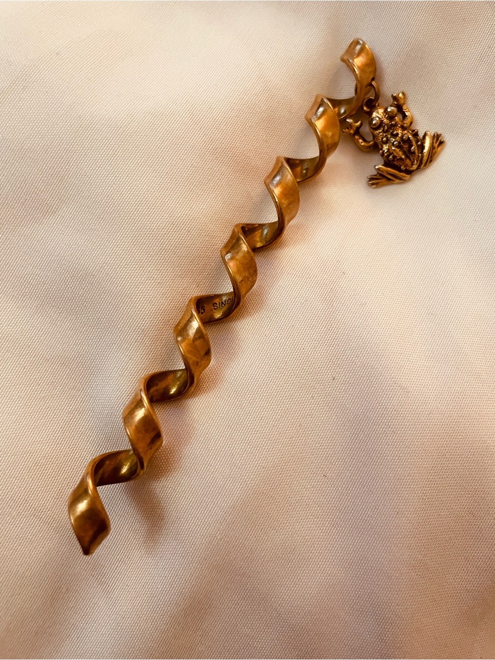 Single Gold Spiral Hair Stick with Frog Charm